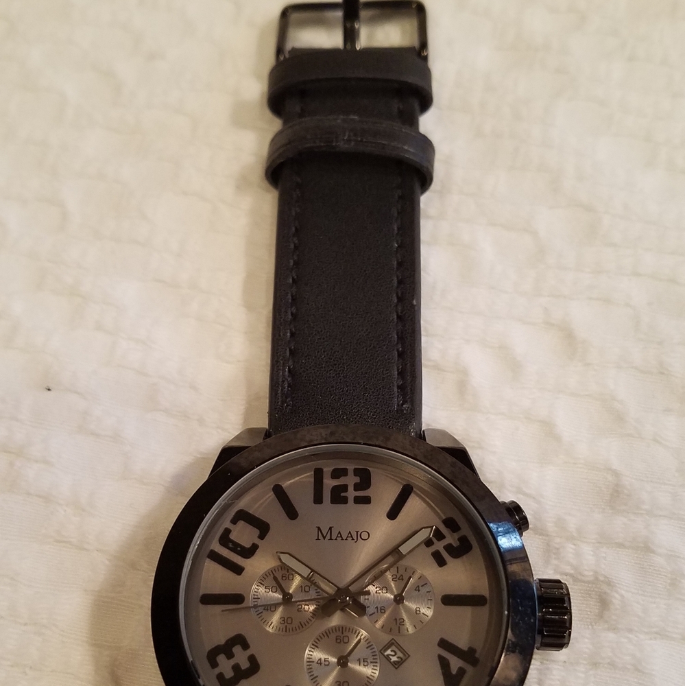 ***SOLD***MAAJO Men's Watch. NWOT - Picture 5 of 9